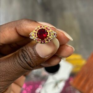 Elegant Gold & Ruby Statement Ring
 💍